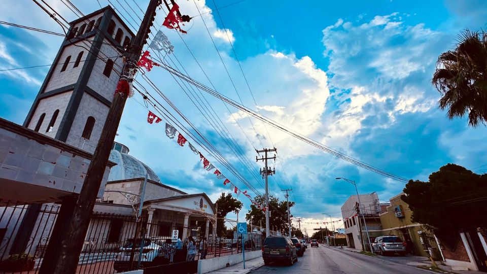 Una tarde con espectaculares nubes se presentó en Nuevo Laredo