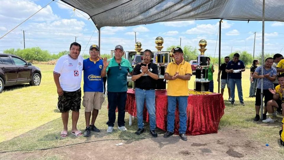 Al final se premió a los mejores equipos y jugadores.