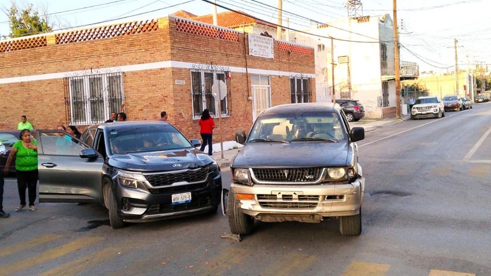 El percance ocurrió en el crucero de Juárez y Canales