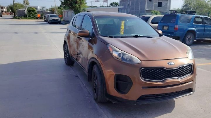 Por asomarse de más mujer causa accidente en la Pancho Villa