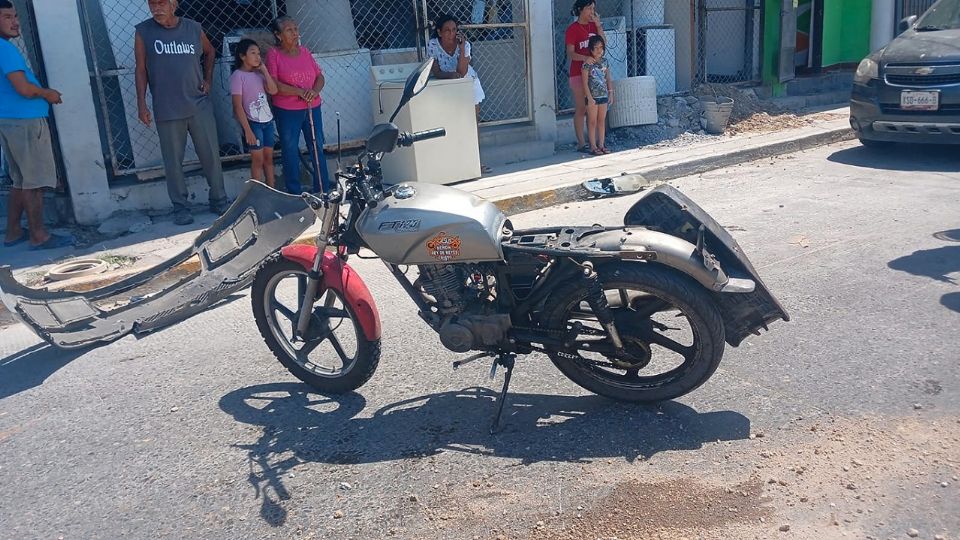 La moto fue dañada por el impacto