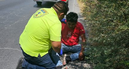 Hombre es atropellado por una joven conductora en la carretera Anáhuac; sale ileso de milagro