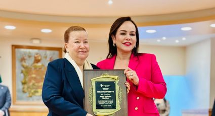 Reconoce gobierno de Nuevo Laredo a Doña Ninfa Deándar Martínez