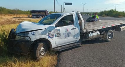 Camioneros chocan en Carretera Nacional; ambos se echaron la culpa del incidente