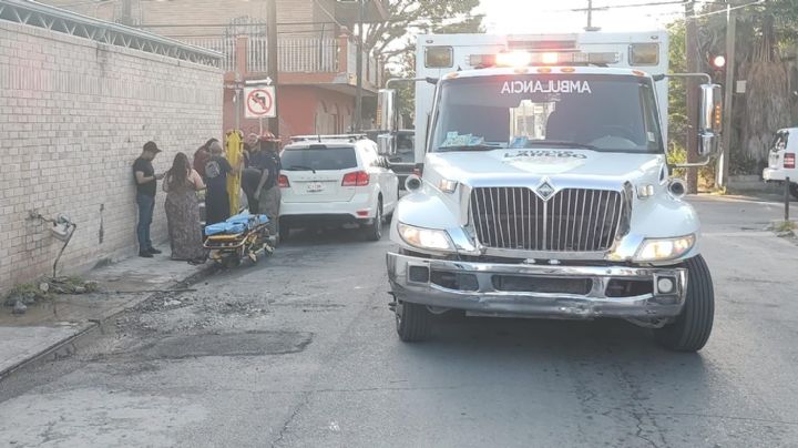 Se queda dormido al volante; atropella a trabajadora de OXXO y causa fuga de gas