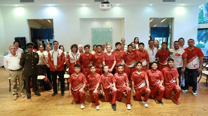 Abandera María de Villarreal a equipo de Matamoros que representará a México en Williamsport