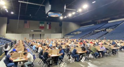 Jóvenes de Laredo presentan examen para convertirse en agentes de la Policía