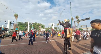 Realizan Desfile Cívico Militar por el Aniversario 214 de la Independencia de México