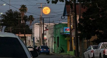 Luna de sangre ilumina la noche de los Dos Laredos; a las 9:46 p.m. empieza eclipse parcial