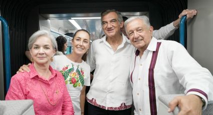 Viajan el gobernador y su esposa María, con el presidente y la Dra. Claudia en el Tren Maya