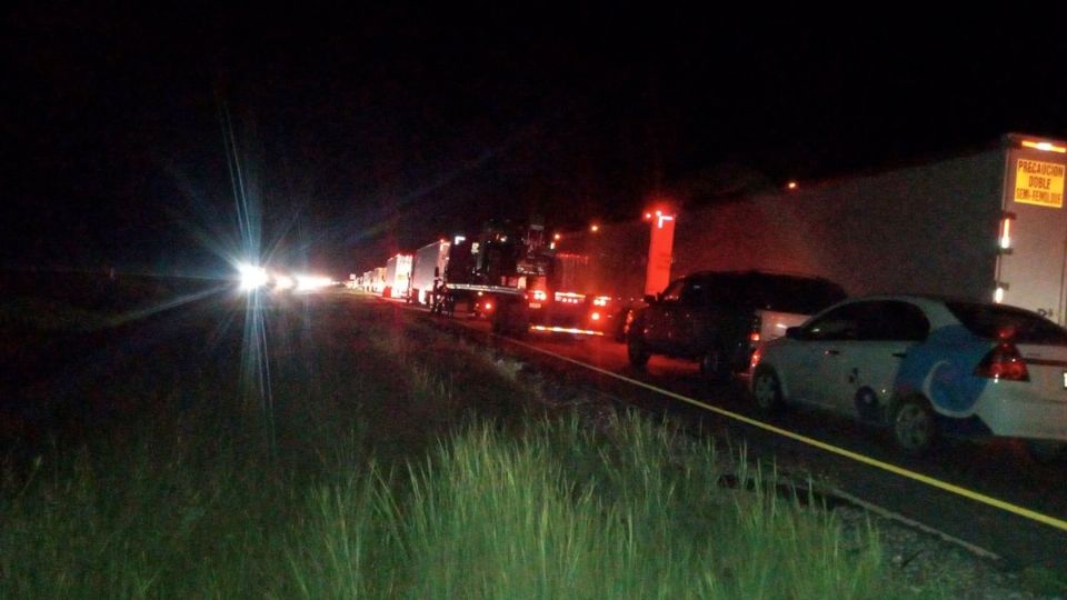 Filas interminables en la autopista