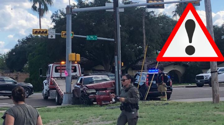 Persecución de película termina en aparatoso choque afuera de una secundaria en Laredo; hubo heridos