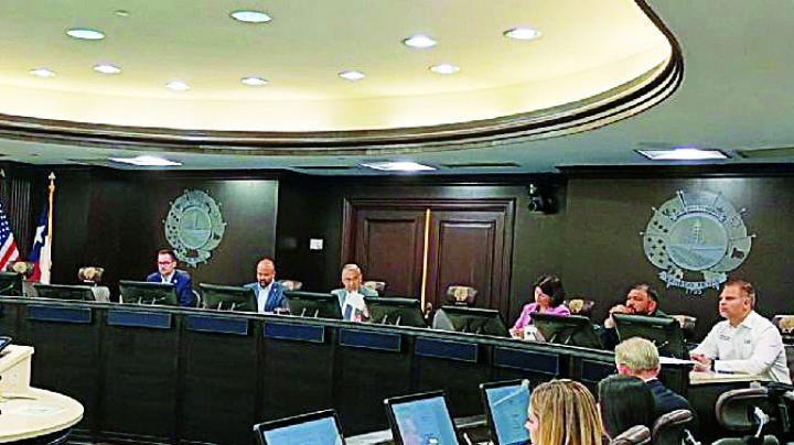 Alcalde y regidores se suben salario en Laredo; esto es lo que ganarán