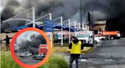 Incendio devora a un Walmart en Zapopan; absolutamente todo se quemó | VIDEOS