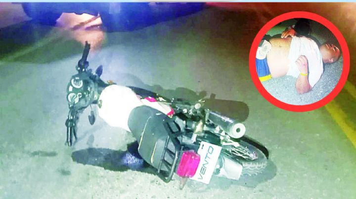 Motociclista se estrella aparatosamente contra auto en Segundo Anillo Periférico; andaba ebrio