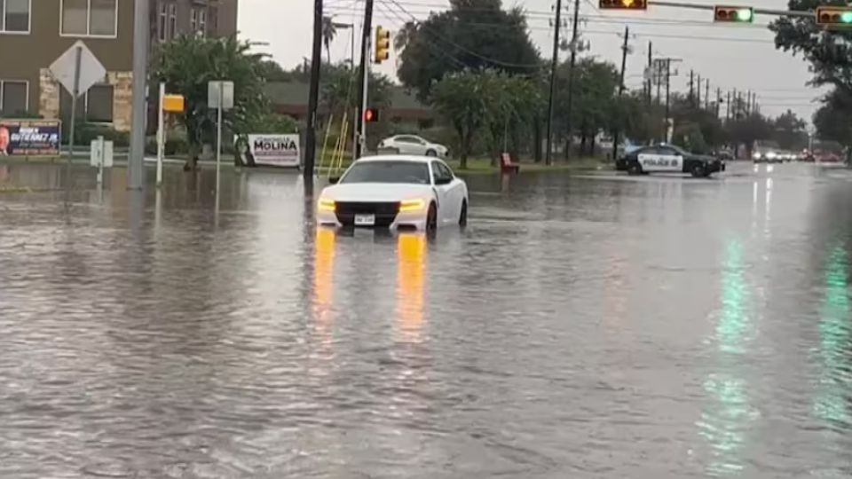 Las lluvias de ayer y hoy han dejado varias afectaciones para el tránsito vehicular de la región