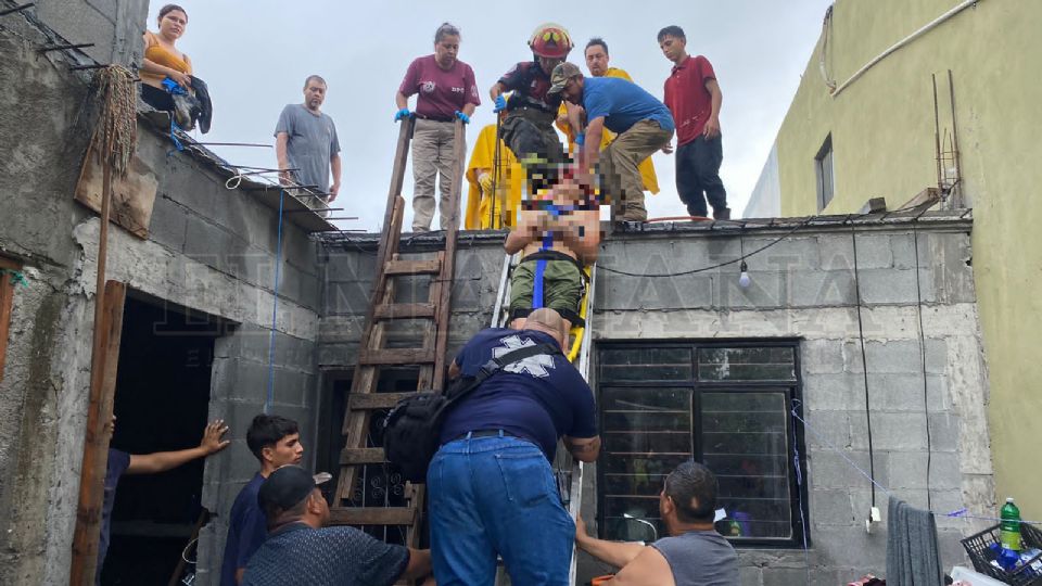 La suerte estuvo del lado del trabajador, quien realizaba actividades de carpintería cuando ocurrió la descarga