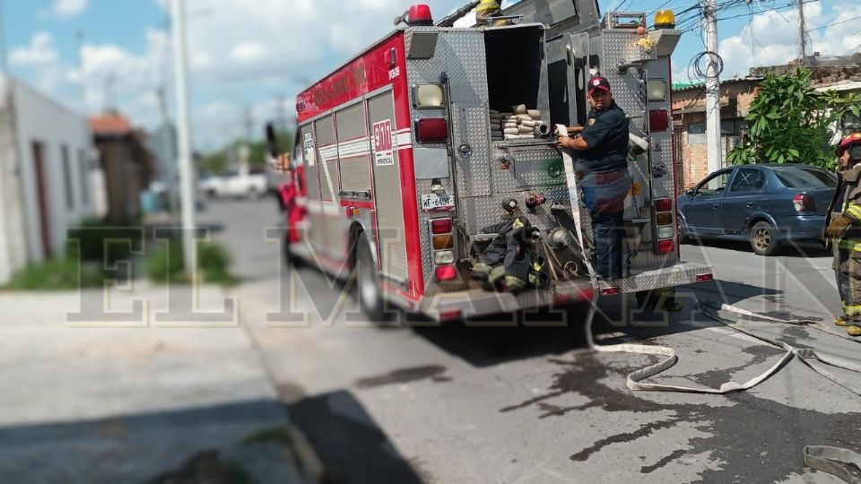 Los Bomberos llegaron al lugar de los hechos para controlar la situación ante el temor de una explosión