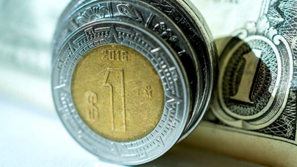 El peso mexicano hoy viernes 10 de enero.