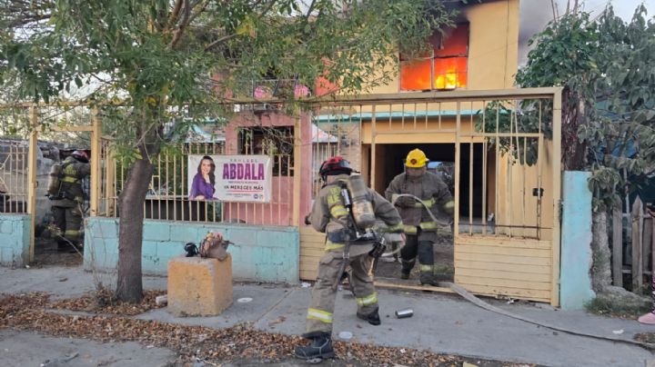 Nuevo Laredo: se incendia planta alta de la casa de Ricardo; todos temían lo peor