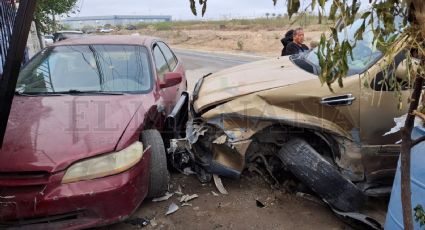 Tres autos chocan en la Colonia El Campanario; conductores quedaron heridos