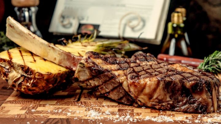 ¿Cuál es la diferencia entre el tomahawk y un ribeye?; ¿por qué varía tanto el precio? | VIDEO