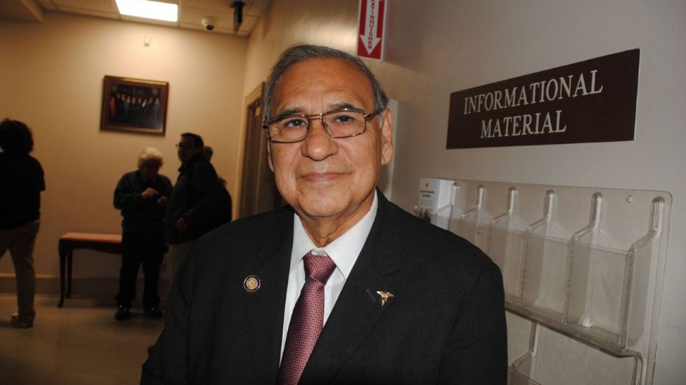 El alcalde Víctor Treviño presentará una propuesta para subir las tarifas de los cruces de camiones a México