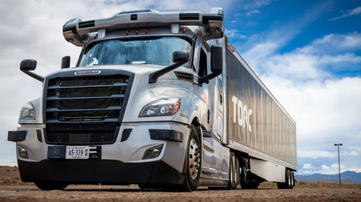 Tráileres sin conductor: ya tienen ruta y fecha en la que correrán camiones autónomos en Texas