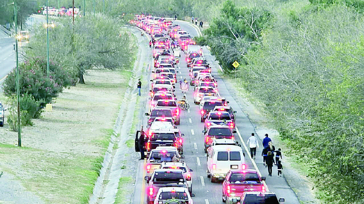 Para cruzar hacia Laredo, Texas, mejor use el telepeaje