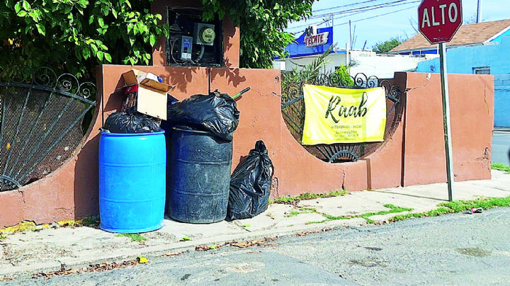 Veolia sigue sin pasar en algunos sectores de Nuevo Laredo; se acumula basura
