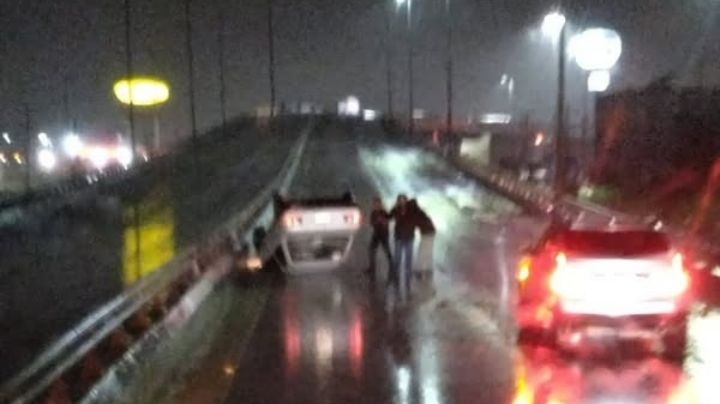 Nuevo Laredo: impactante volcadura en el Puente Revolución; incesante lluvia causa varios accidentes