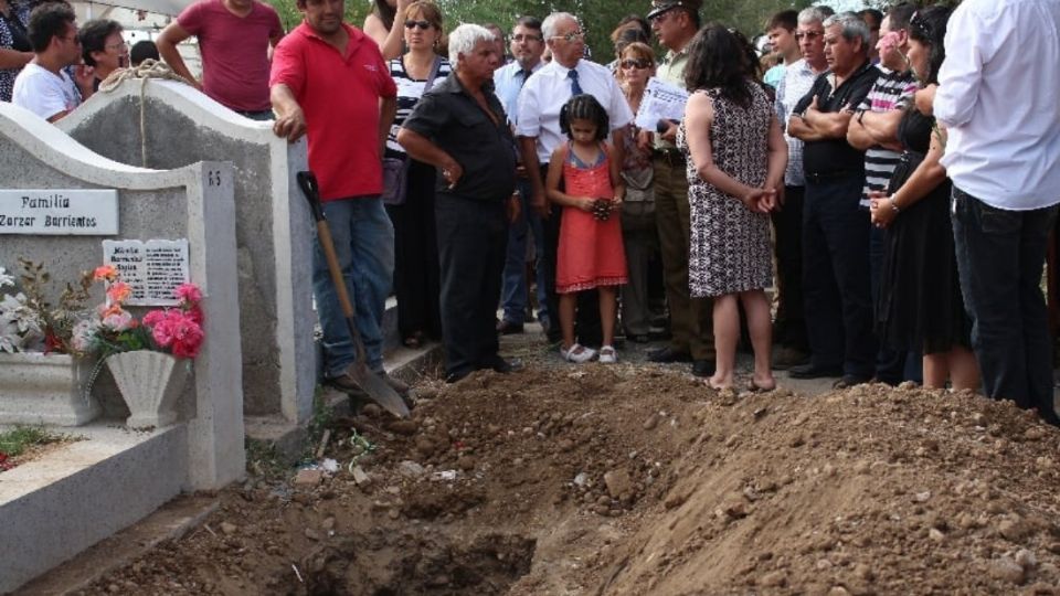 Un grupo armado agredió a los asistentes a un sepelio