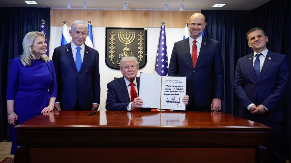 Trump celebra paz en Gaza; anuncia fin de una era de terror