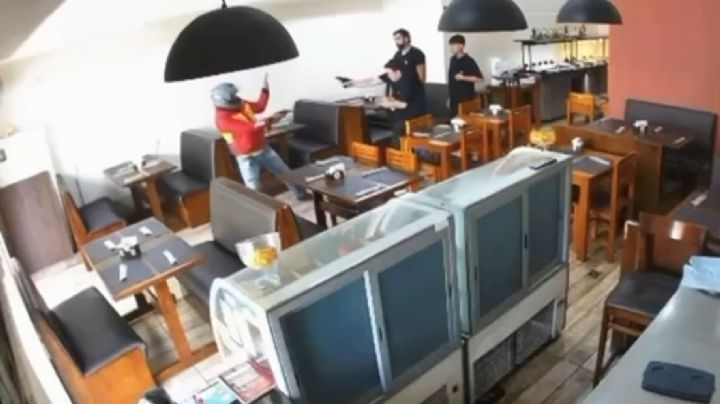 Ladrón intenta robar en restaurante tras 14 delitos en un día; todo termina terriblemente mal | VIDEO