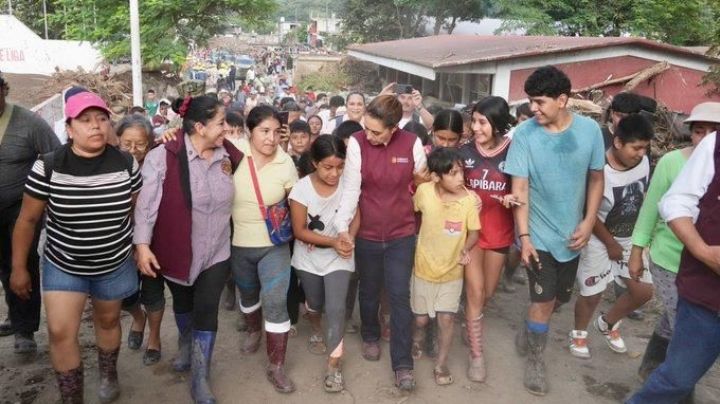 Informa Claudia Sheinbaum inicio de censo y apertura parcial de camino en Huehuetla, Hidalgo