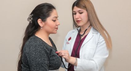 Clínicas UNE hacen un llamado a mujeres; realizan campaña para detectar cáncer de mama