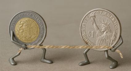 Fin de semana de empate técnico entre el dólar y el peso; tipo de cambio HOY viernes 24 de octubre