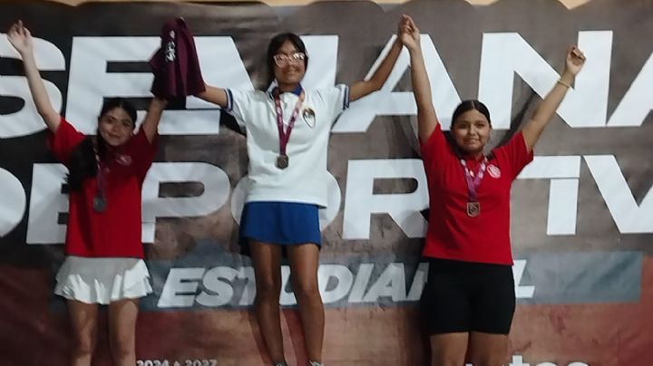 Elisa del Ángel es campeona en Frontón en la Semana Deportiva Estudiantil 2025