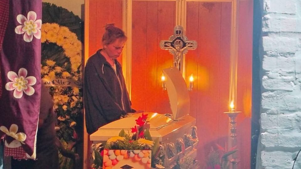 Niño Anuel despedido por su familia