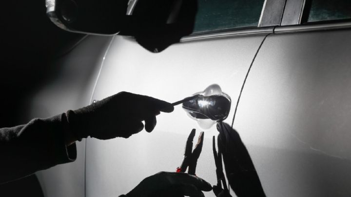 Ofrece recompensa Laredo Crime Stoppers por información de este par de ladrones