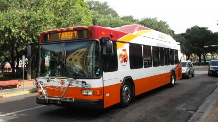 Huelga impide servicio de autobuses en Laredo; ¿cuándo se resolverá la situación?