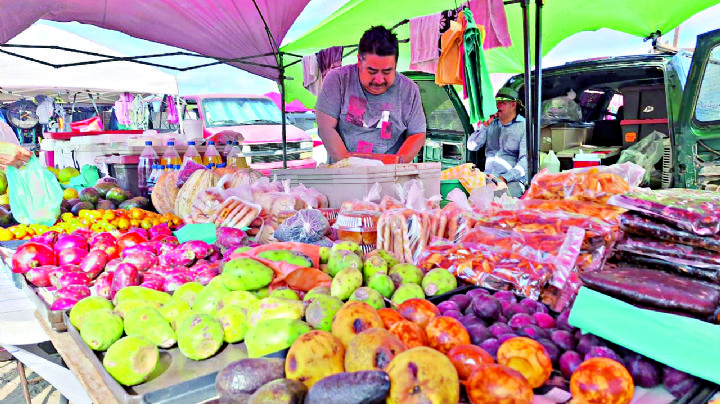 Comerciante trae a Nuevo Laredo sabor y frescura desde Veracruz