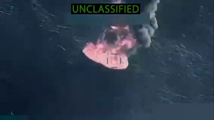 Estados Unidos ataca navíos en el Pacífico; hay 14 personas muertas y un sobreviviente