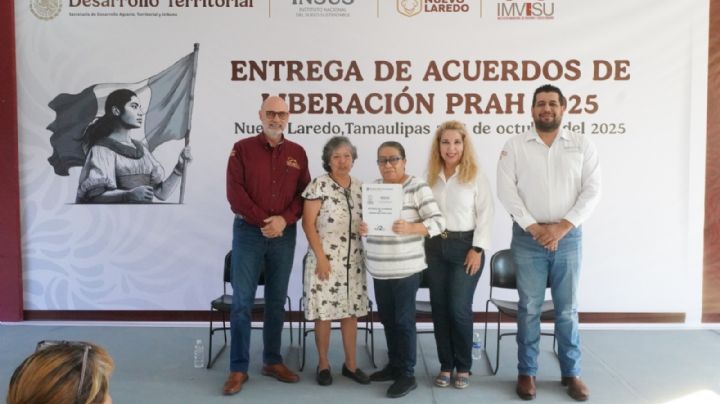 Impulsan regularización de viviendas en la colonia Las Torres con entrega de subsidios