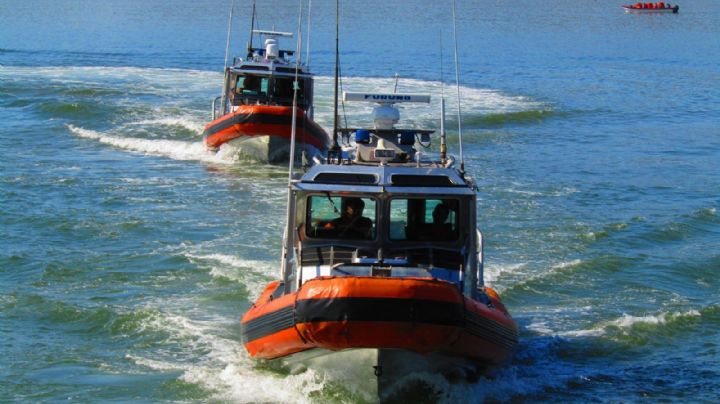 Secuestran a 28 menores en una embarcación; Marina los rescató en altamar