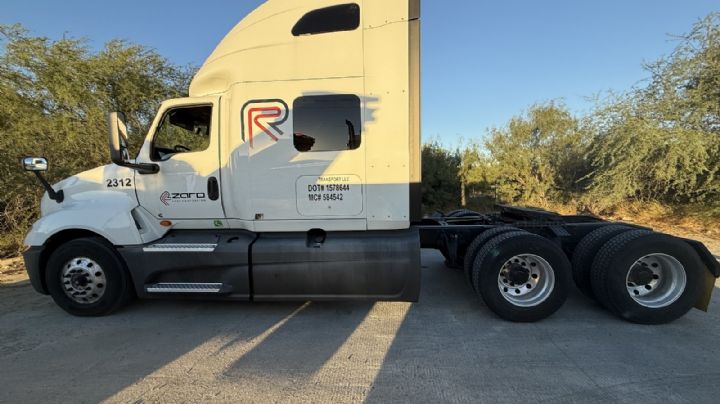 Alguaciles de Webb detienen a sujeto que se robó un tractor; lo tenía mal estacionado