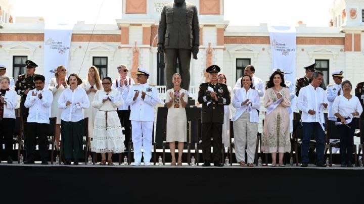 Sheinbaum rinde homenaje a la Armada de México y exalta valores patrios en Veracruz