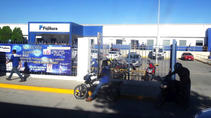 Le 'pega' Trump a maquiladoras de Piedras Negras; despidos masivos por cierres de fábricas