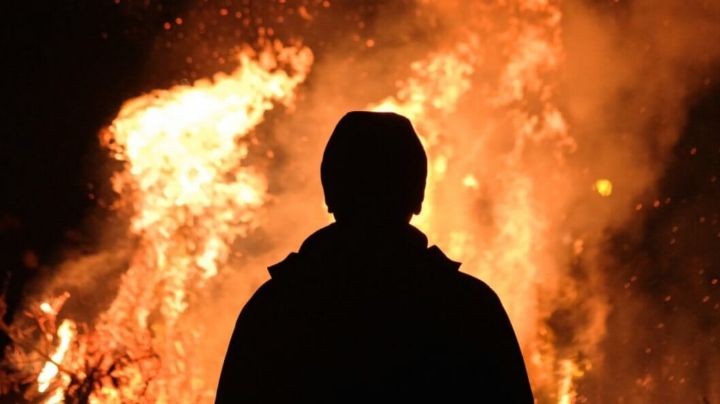 Laredo: ofrecen recompensa por información de peligroso pirómano; incendió una prisión federal