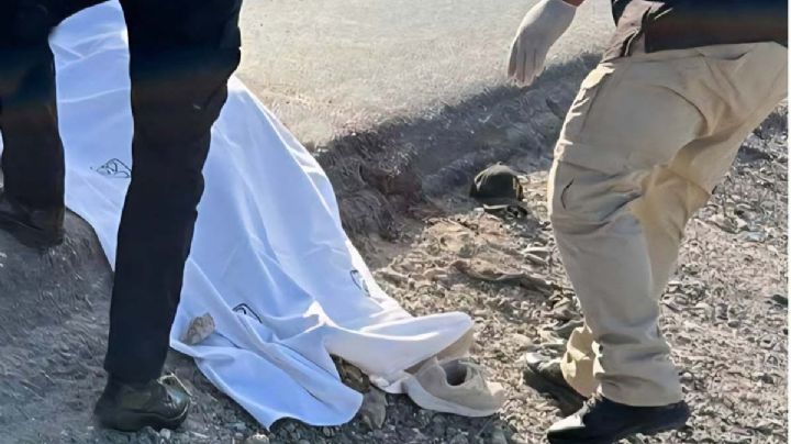 Abuelito motociclista muere tras impactarse contra un Mazda; su hijo fue llevado al hospital 